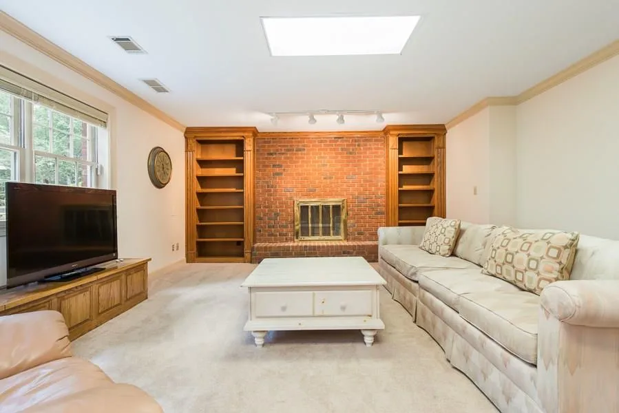 335 Quiet Water Lane, Sandy Springs, Georgia 30350, 5 Bedrooms Bedrooms, ,4 BathroomsBathrooms,Residential,Sold,335 Quiet Water Lane,5691087