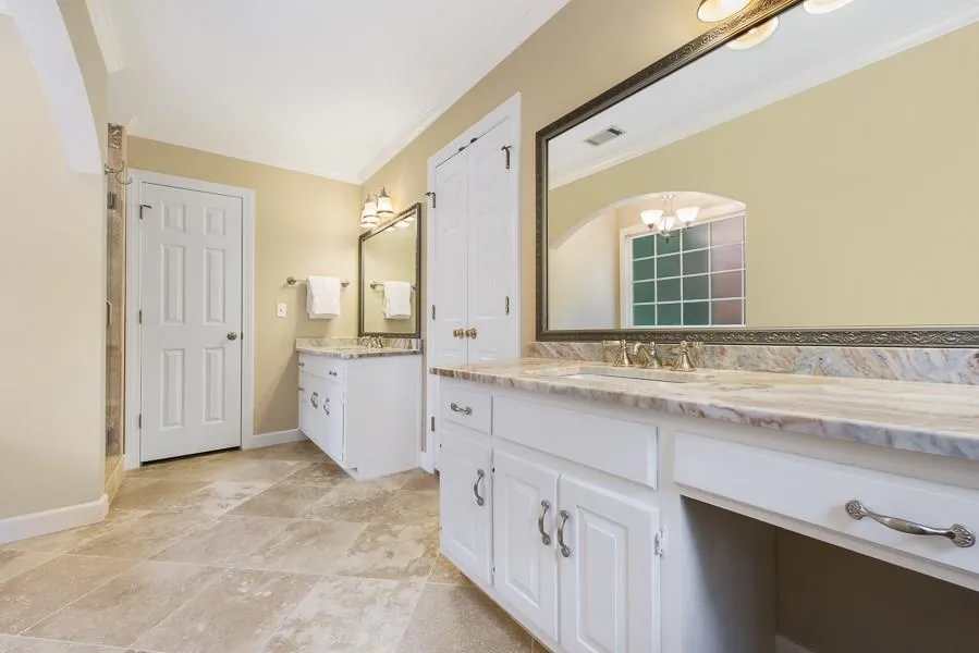 335 Quiet Water Lane, Sandy Springs, Georgia 30350, 5 Bedrooms Bedrooms, ,4 BathroomsBathrooms,Residential,Sold,335 Quiet Water Lane,5691087