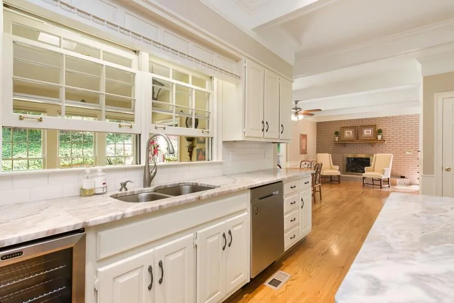 335 Quiet Water Lane, Sandy Springs, Georgia 30350, 5 Bedrooms Bedrooms, ,4 BathroomsBathrooms,Residential,Sold,335 Quiet Water Lane,5691087