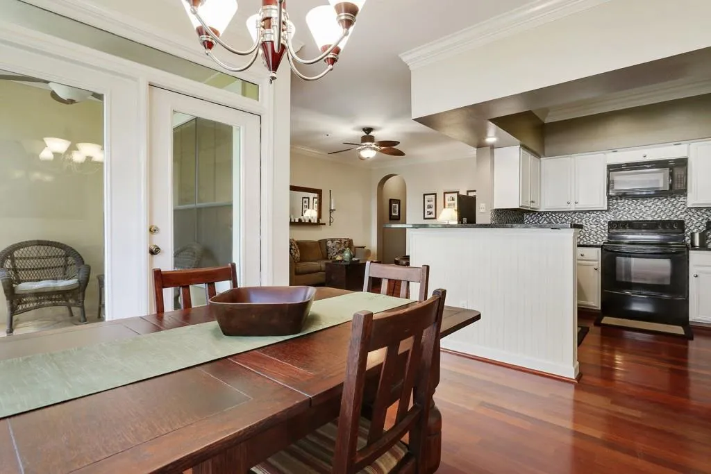 3777 Peachtree Road Unit 1723, Brookhaven, Georgia 30319, 2 Bedrooms Bedrooms, ,2 BathroomsBathrooms,Residential,Sold,3777 Peachtree Road Unit 1723,5825949