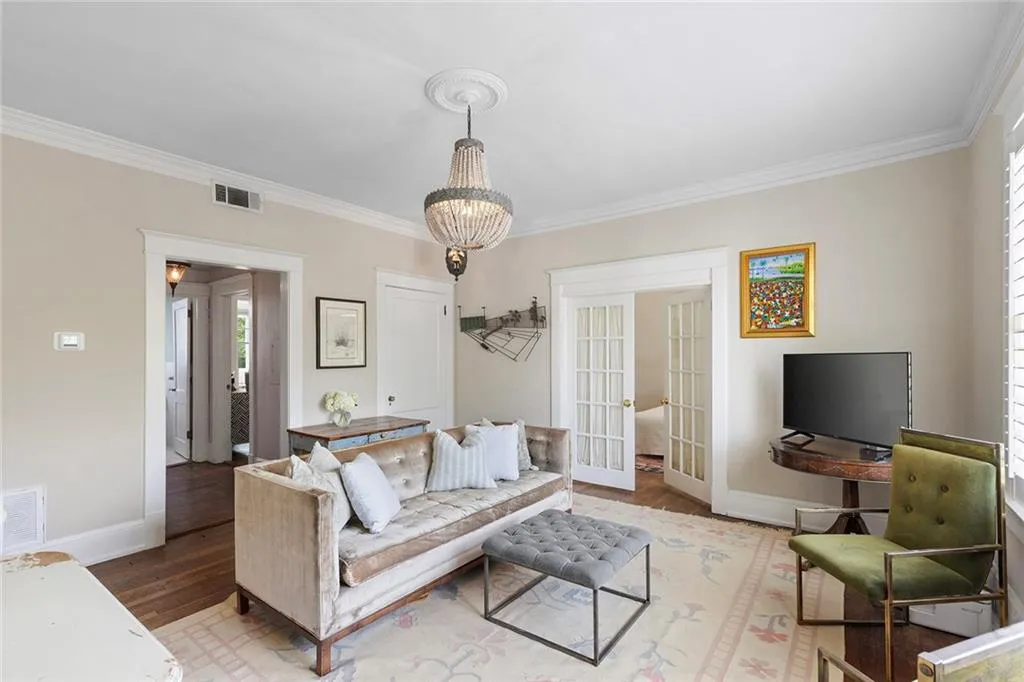7 Park Lane Ne Unit J, Atlanta, Georgia 30309, 2 Bedrooms Bedrooms, 0 ,1 BathroomBathrooms,Residential,For Sale,7 Park Lane Ne Unit J,7761322