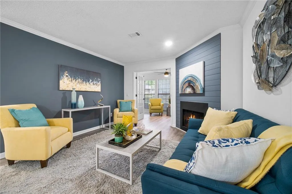 702 Barrington Hills Drive, Sandy Springs, Georgia 30350, 2 Bedrooms Bedrooms, ,2 BathroomsBathrooms,Residential,Sold,702 Barrington Hills Drive,7056869