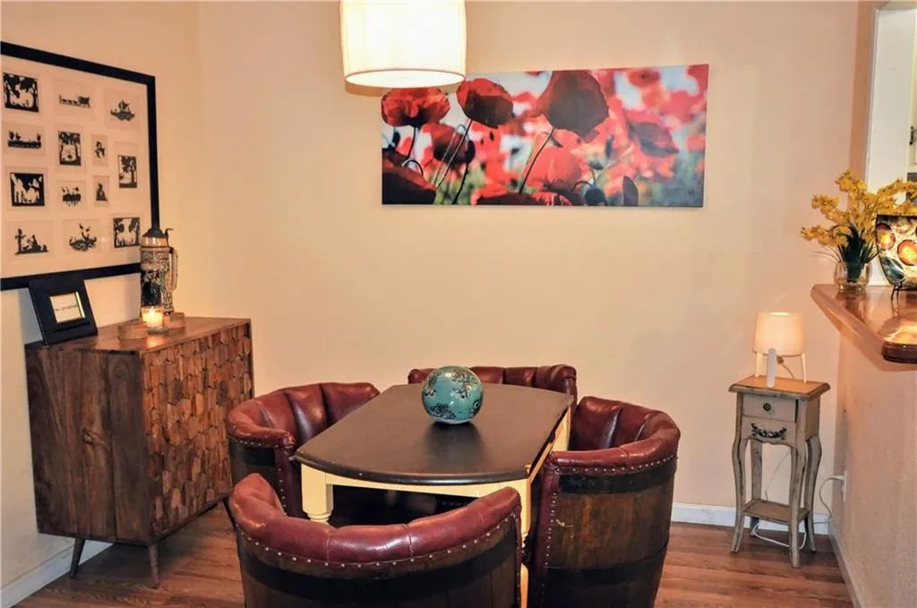 504 River Run Drive, Sandy Springs, Georgia 30350, 2 Bedrooms Bedrooms, ,1 BathroomBathrooms,Residential,Sold,504 River Run Drive,6902505