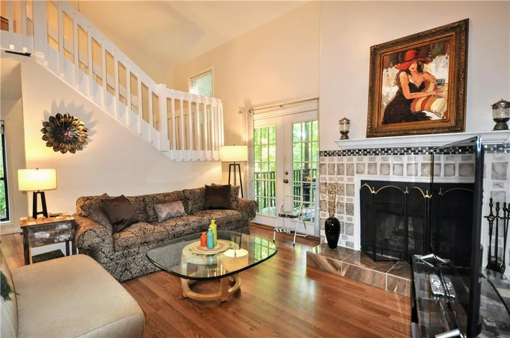 504 River Run Drive, Sandy Springs, Georgia 30350, 2 Bedrooms Bedrooms, ,1 BathroomBathrooms,Residential,Sold,504 River Run Drive,6902505