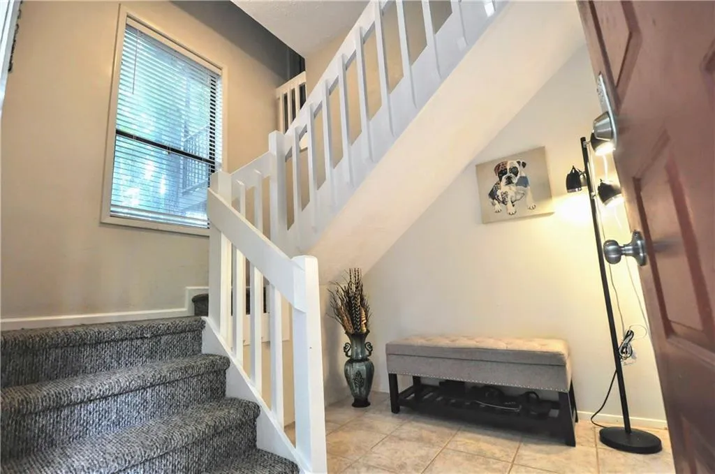 504 River Run Drive, Sandy Springs, Georgia 30350, 2 Bedrooms Bedrooms, ,1 BathroomBathrooms,Residential,Sold,504 River Run Drive,6902505