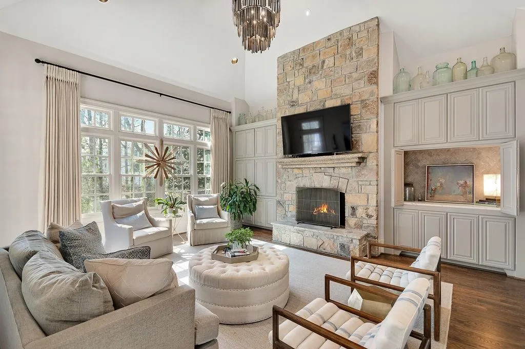 65 N Devereaux Court Nw, Atlanta, Georgia 30327, 6 Bedrooms Bedrooms, ,6 BathroomsBathrooms,Residential,Sold,65 N Devereaux Court Nw,7030837