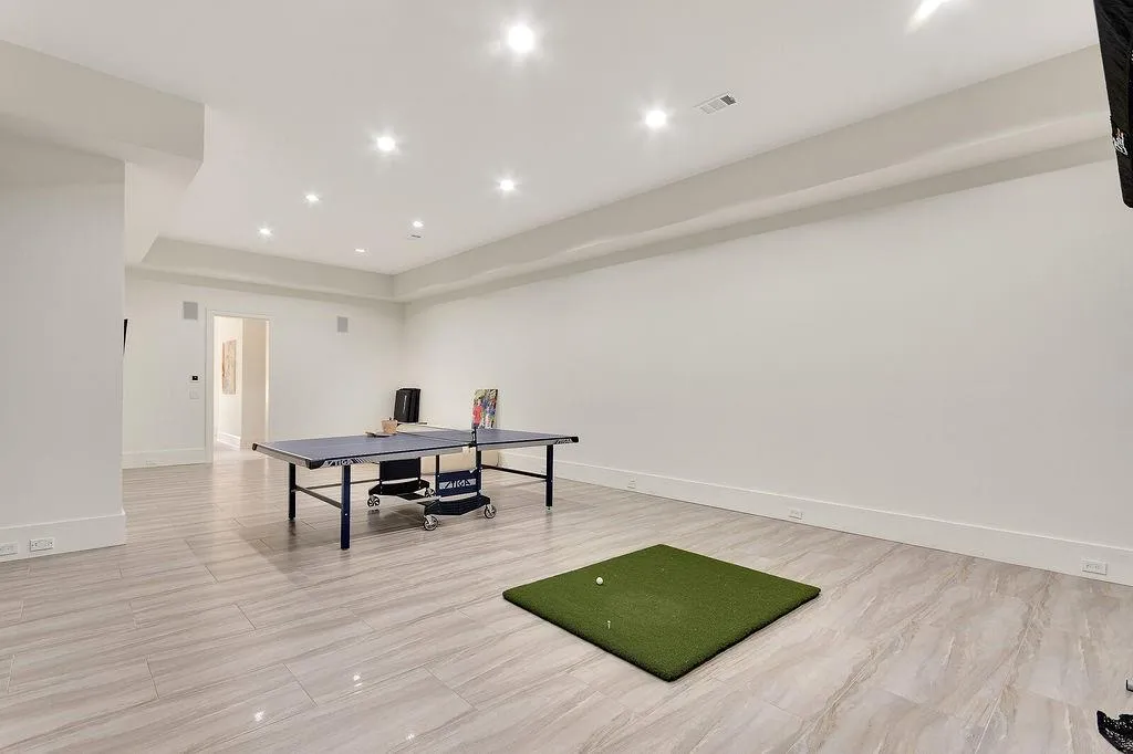 65 N Devereaux Court Nw, Atlanta, Georgia 30327, 6 Bedrooms Bedrooms, ,6 BathroomsBathrooms,Residential,Sold,65 N Devereaux Court Nw,7030837