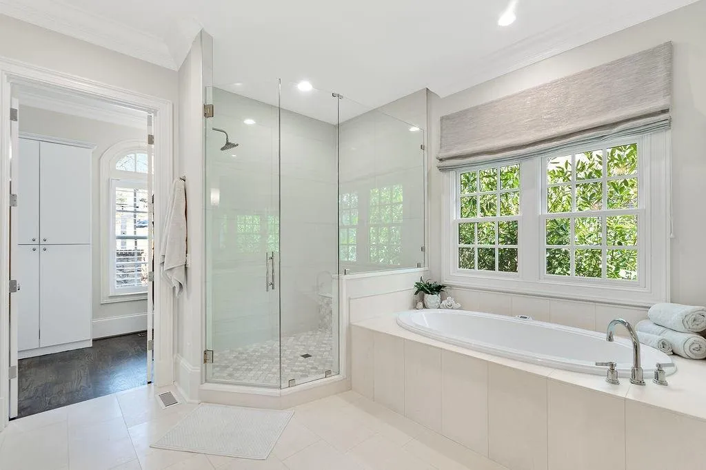 65 N Devereaux Court Nw, Atlanta, Georgia 30327, 6 Bedrooms Bedrooms, ,6 BathroomsBathrooms,Residential,Sold,65 N Devereaux Court Nw,7030837