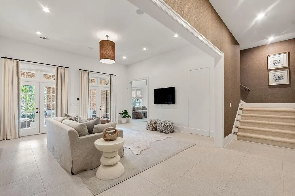 65 N Devereaux Court Nw, Atlanta, Georgia 30327, 6 Bedrooms Bedrooms, ,6 BathroomsBathrooms,Residential,Sold,65 N Devereaux Court Nw,7030837