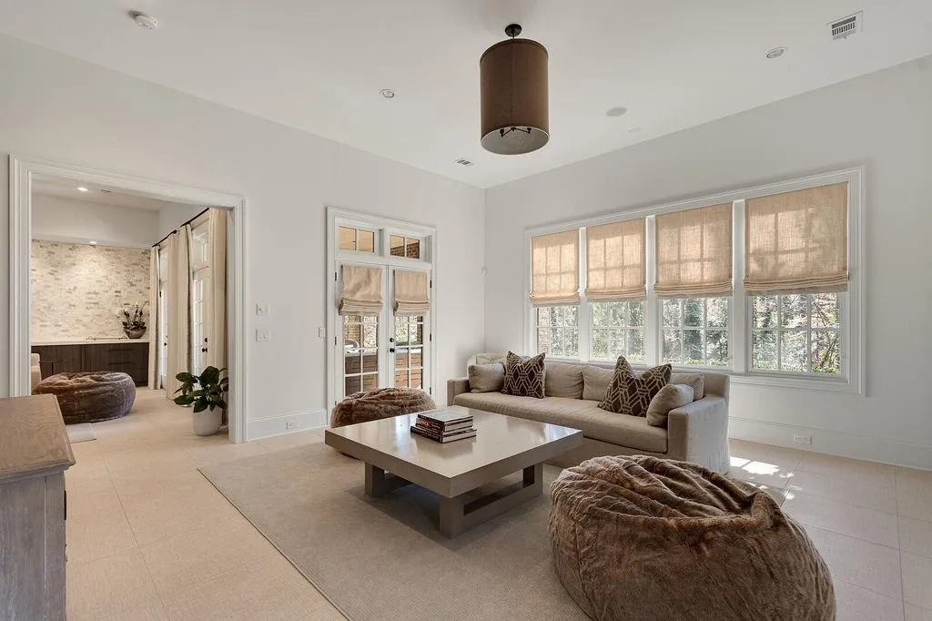 65 N Devereaux Court Nw, Atlanta, Georgia 30327, 6 Bedrooms Bedrooms, ,6 BathroomsBathrooms,Residential,Sold,65 N Devereaux Court Nw,7030837