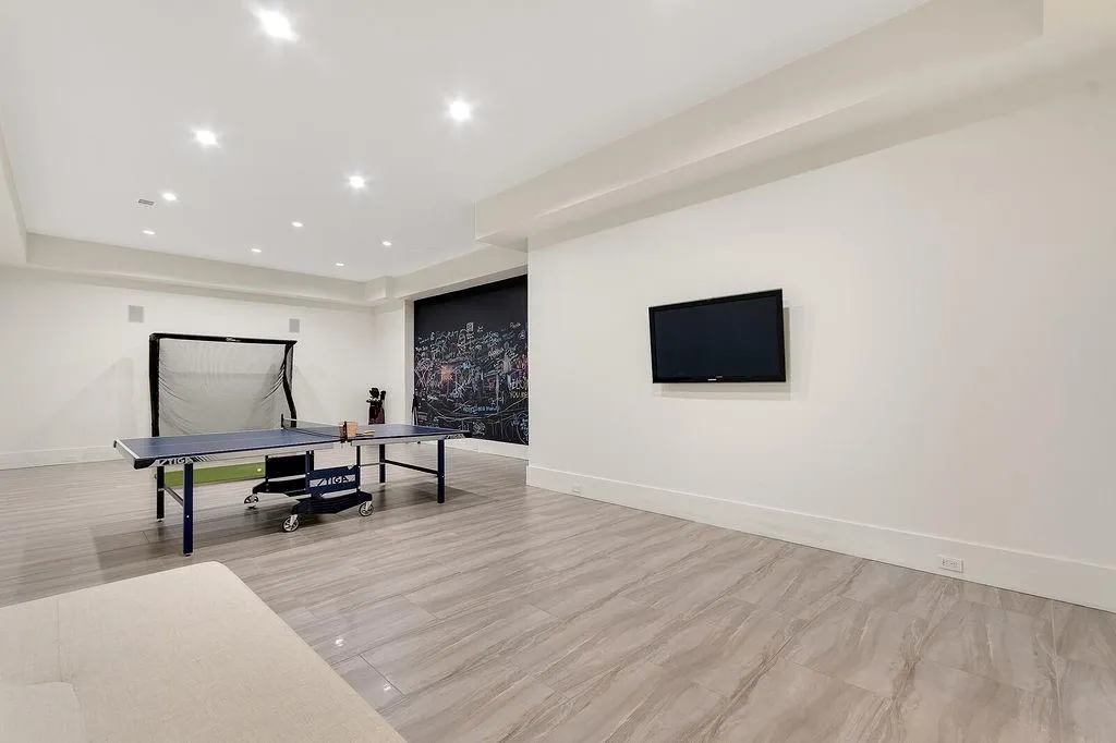 65 N Devereaux Court Nw, Atlanta, Georgia 30327, 6 Bedrooms Bedrooms, ,6 BathroomsBathrooms,Residential,Sold,65 N Devereaux Court Nw,7030837