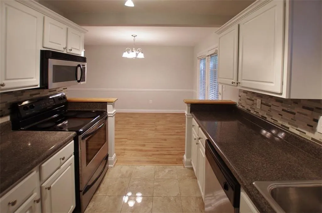 801 Brighton Point, Sandy Springs, Georgia 30328, 2 Bedrooms Bedrooms, ,2 BathroomsBathrooms,Residential,Sold,801 Brighton Point,5906723