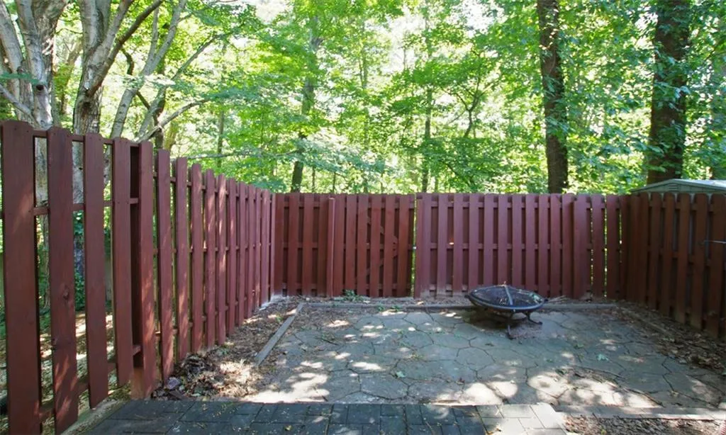 801 Brighton Point, Sandy Springs, Georgia 30328, 2 Bedrooms Bedrooms, ,2 BathroomsBathrooms,Residential,Sold,801 Brighton Point,5906723