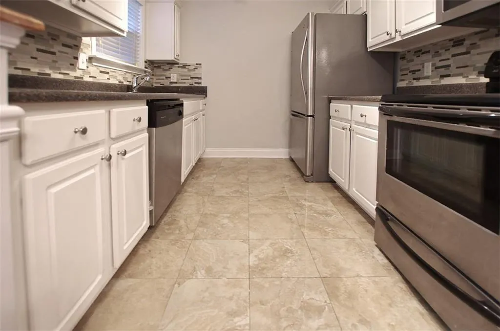 801 Brighton Point, Sandy Springs, Georgia 30328, 2 Bedrooms Bedrooms, ,2 BathroomsBathrooms,Residential,Sold,801 Brighton Point,5906723