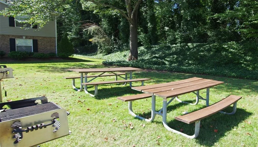 801 Brighton Point, Sandy Springs, Georgia 30328, 2 Bedrooms Bedrooms, ,2 BathroomsBathrooms,Residential,Sold,801 Brighton Point,5906723