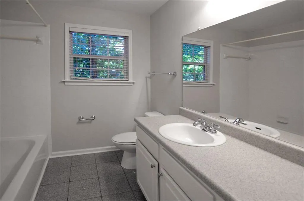 801 Brighton Point, Sandy Springs, Georgia 30328, 2 Bedrooms Bedrooms, ,2 BathroomsBathrooms,Residential,Sold,801 Brighton Point,5906723