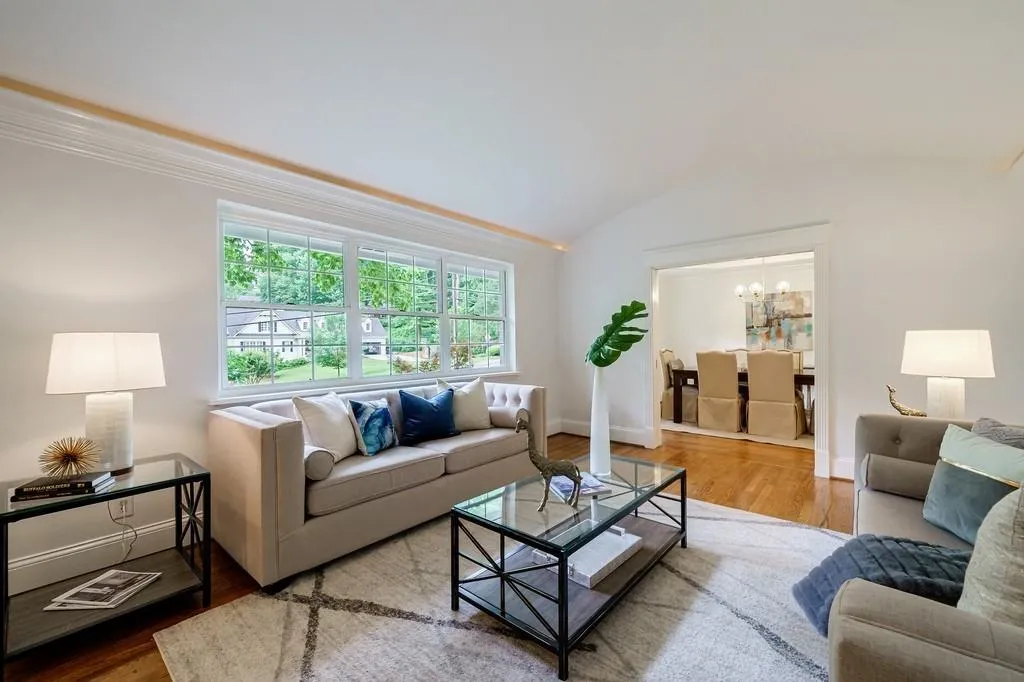 350 Forest Hills Drive, Sandy Springs, Georgia 30342, 3 Bedrooms Bedrooms, ,2 BathroomsBathrooms,Residential,Sold,350 Forest Hills Drive,7055895