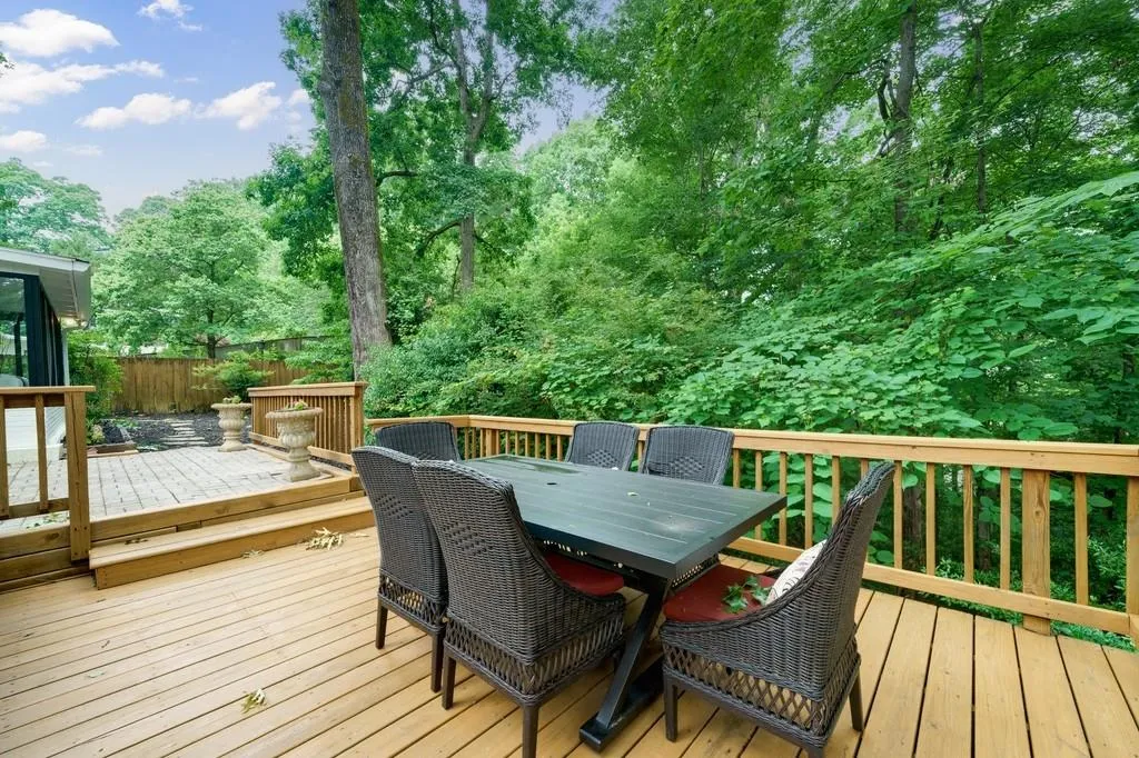 350 Forest Hills Drive, Sandy Springs, Georgia 30342, 3 Bedrooms Bedrooms, ,2 BathroomsBathrooms,Residential,Sold,350 Forest Hills Drive,7055895