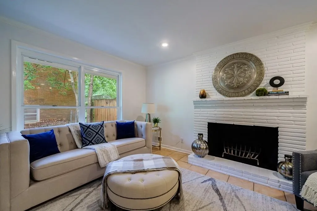 350 Forest Hills Drive, Sandy Springs, Georgia 30342, 3 Bedrooms Bedrooms, ,2 BathroomsBathrooms,Residential,Sold,350 Forest Hills Drive,7055895