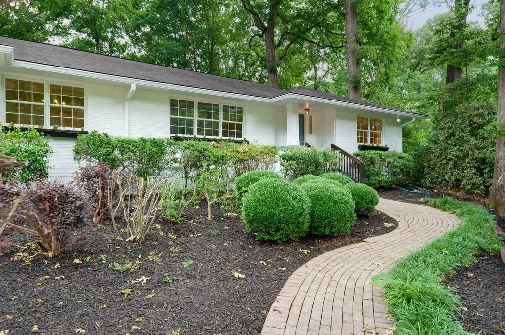 350 Forest Hills Drive, Sandy Springs, Georgia 30342, 3 Bedrooms Bedrooms, ,2 BathroomsBathrooms,Residential,Sold,350 Forest Hills Drive,7055895