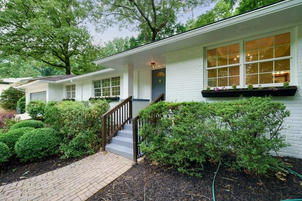 350 Forest Hills Drive, Sandy Springs, Georgia 30342, 3 Bedrooms Bedrooms, ,2 BathroomsBathrooms,Residential,Sold,350 Forest Hills Drive,7055895