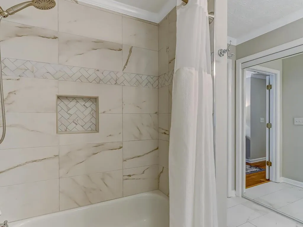 909 Camden Court Unit 909, Atlanta, Georgia 30327, 2 Bedrooms Bedrooms, ,2 BathroomsBathrooms,Residential,Sold,909 Camden Court Unit 909,6907234