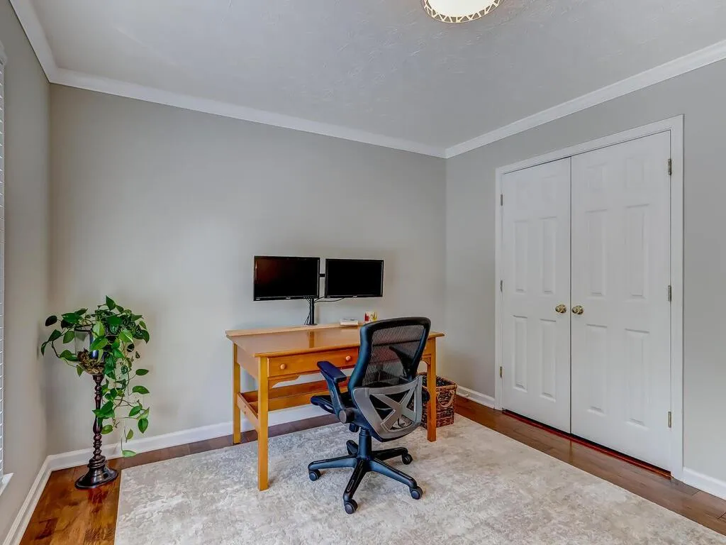 909 Camden Court Unit 909, Atlanta, Georgia 30327, 2 Bedrooms Bedrooms, ,2 BathroomsBathrooms,Residential,Sold,909 Camden Court Unit 909,6907234