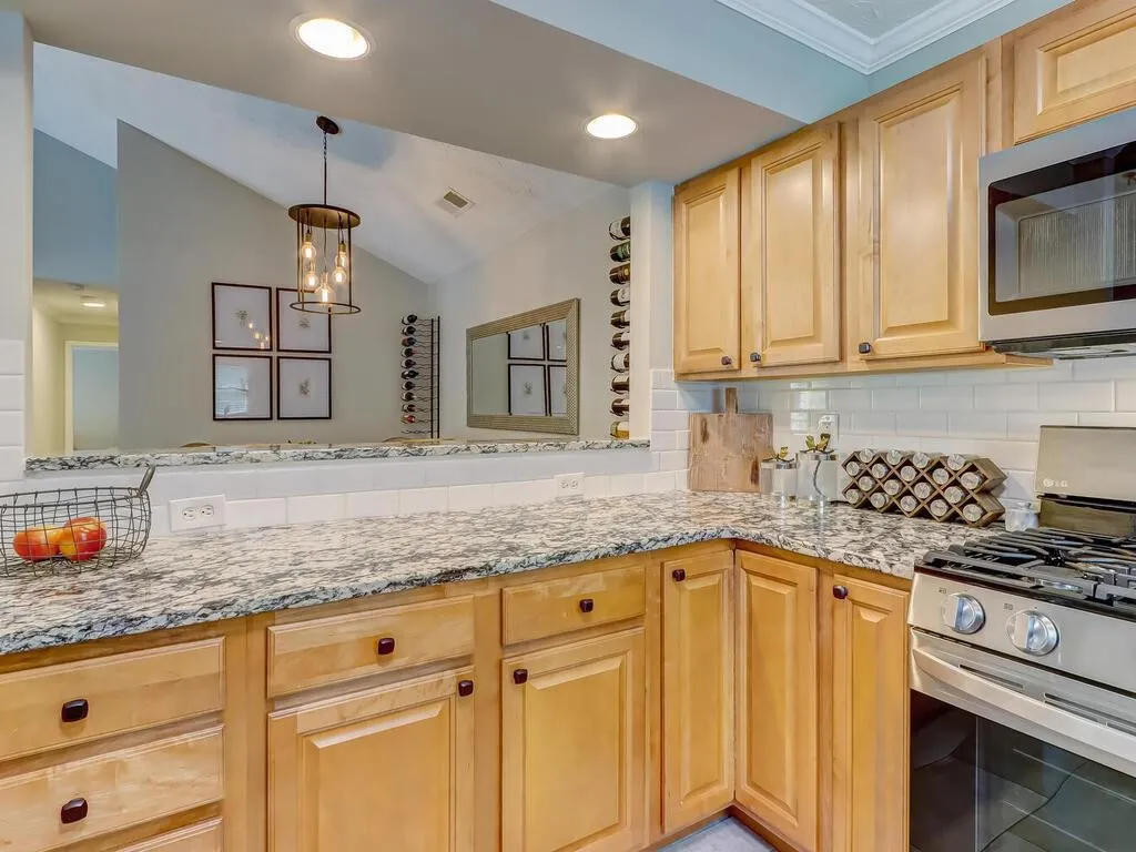 909 Camden Court Unit 909, Atlanta, Georgia 30327, 2 Bedrooms Bedrooms, ,2 BathroomsBathrooms,Residential,Sold,909 Camden Court Unit 909,6907234