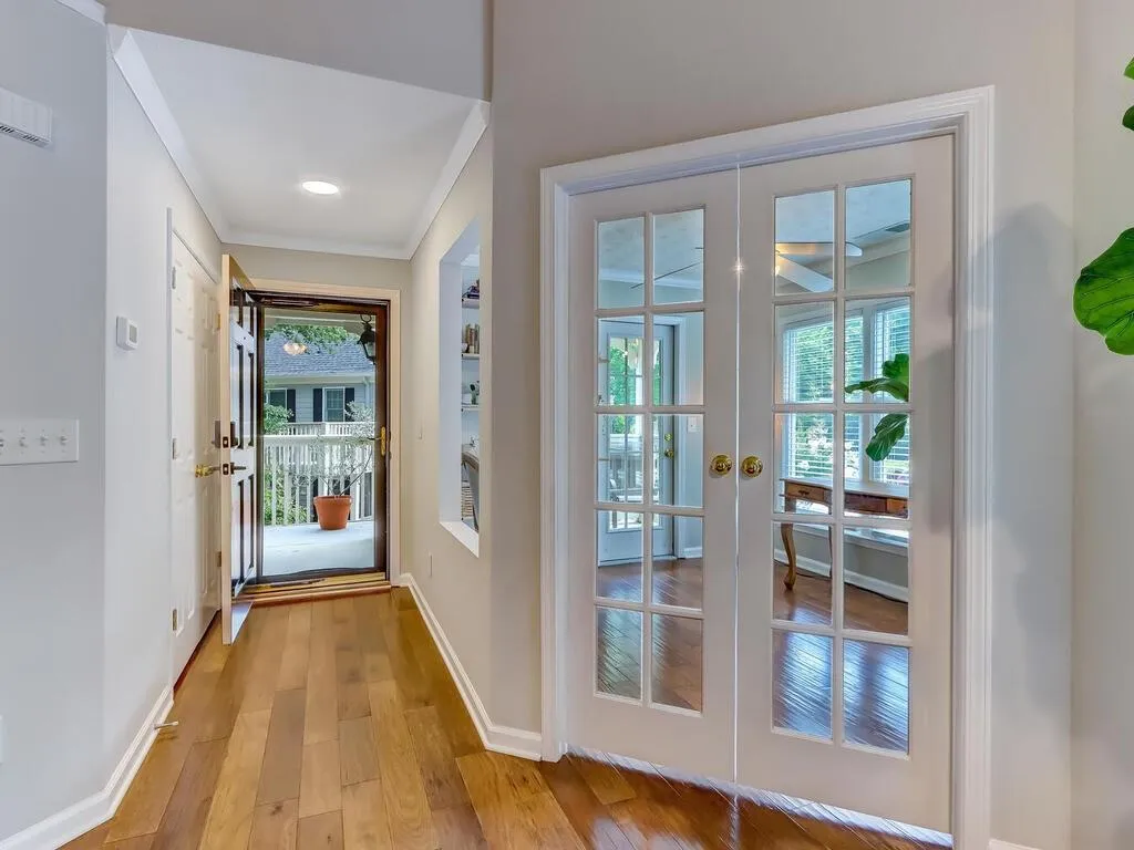 909 Camden Court Unit 909, Atlanta, Georgia 30327, 2 Bedrooms Bedrooms, ,2 BathroomsBathrooms,Residential,Sold,909 Camden Court Unit 909,6907234