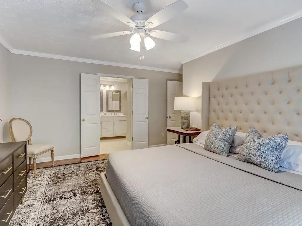 909 Camden Court Unit 909, Atlanta, Georgia 30327, 2 Bedrooms Bedrooms, ,2 BathroomsBathrooms,Residential,Sold,909 Camden Court Unit 909,6907234