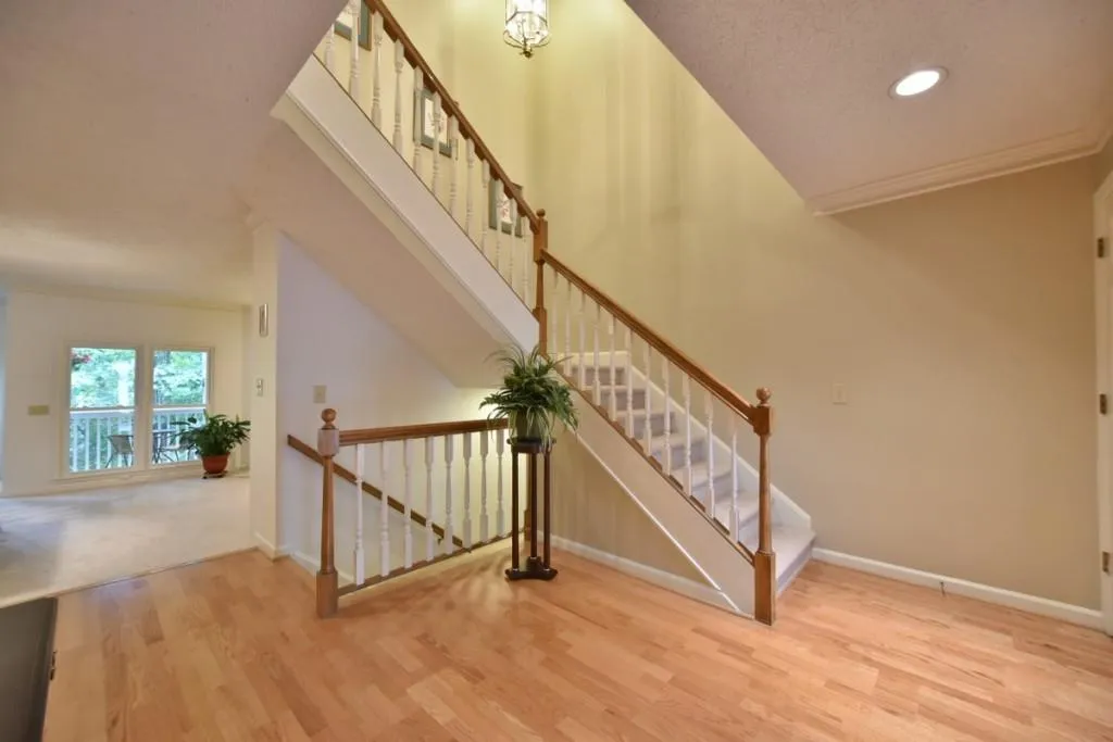 1005 Camden Court, Sandy Springs, Georgia 30327, 4 Bedrooms Bedrooms, ,3 BathroomsBathrooms,Residential,Sold,1005 Camden Court,5615810