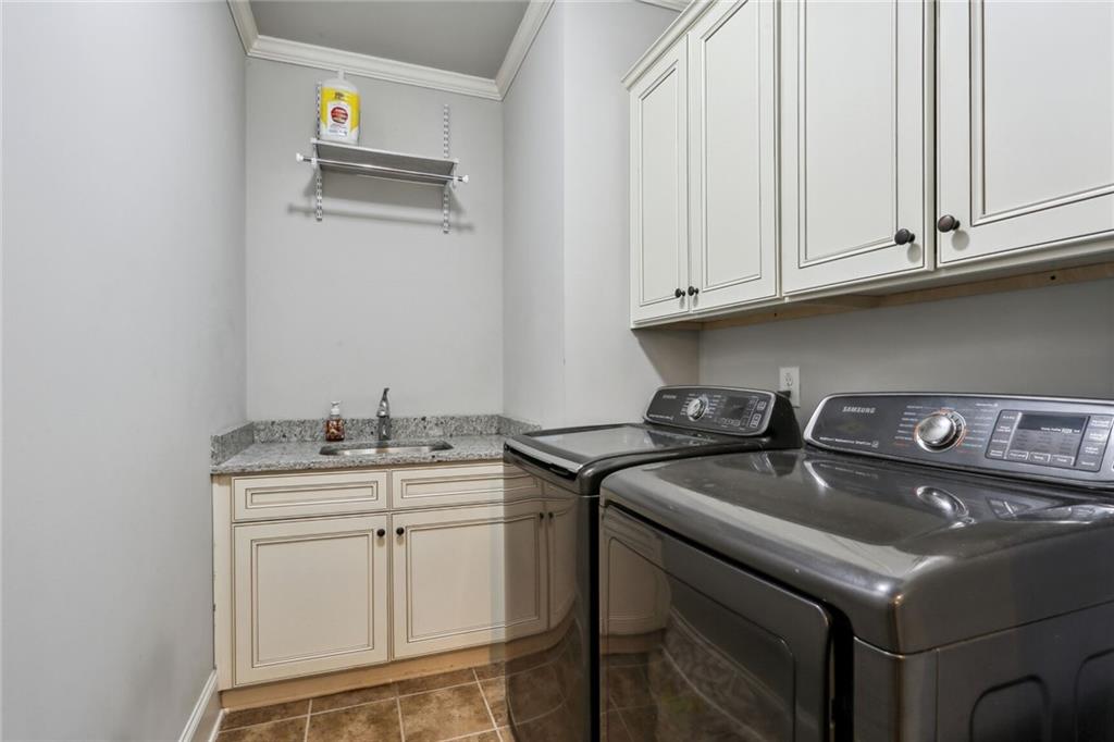 580 Windsor Parkway, Atlanta, Georgia 30342, 5 Bedrooms Bedrooms, ,4 BathroomsBathrooms,Residential,Sold,580 Windsor Parkway,7286861