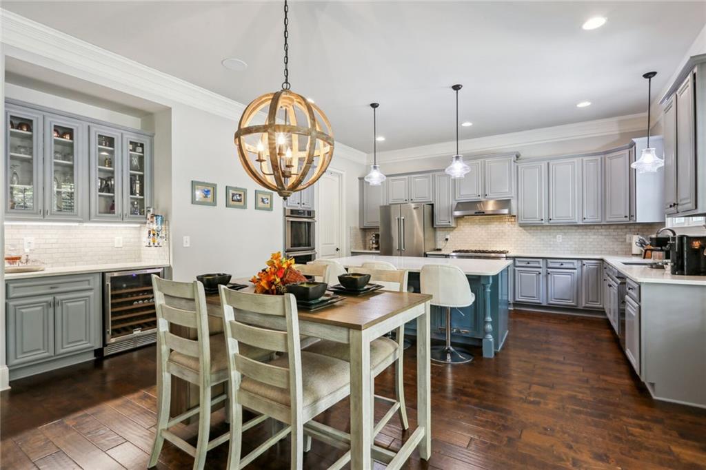 580 Windsor Parkway, Atlanta, Georgia 30342, 5 Bedrooms Bedrooms, ,4 BathroomsBathrooms,Residential,Sold,580 Windsor Parkway,7286861