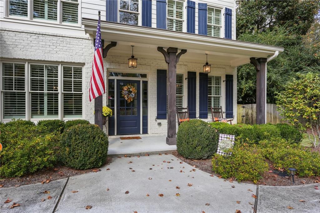 580 Windsor Parkway, Atlanta, Georgia 30342, 5 Bedrooms Bedrooms, ,4 BathroomsBathrooms,Residential,Sold,580 Windsor Parkway,7286861