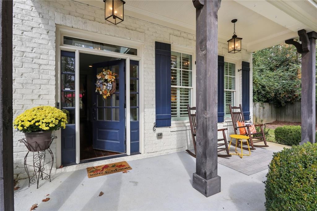 580 Windsor Parkway, Atlanta, Georgia 30342, 5 Bedrooms Bedrooms, ,4 BathroomsBathrooms,Residential,Sold,580 Windsor Parkway,7286861