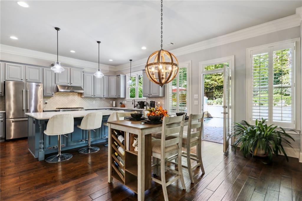 580 Windsor Parkway, Atlanta, Georgia 30342, 5 Bedrooms Bedrooms, ,4 BathroomsBathrooms,Residential,Sold,580 Windsor Parkway,7286861