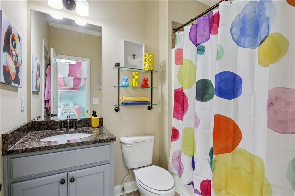 580 Windsor Parkway, Atlanta, Georgia 30342, 5 Bedrooms Bedrooms, ,4 BathroomsBathrooms,Residential,Sold,580 Windsor Parkway,7286861