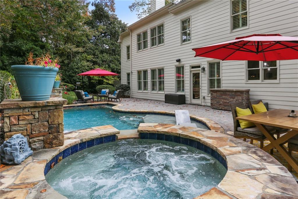 580 Windsor Parkway, Atlanta, Georgia 30342, 5 Bedrooms Bedrooms, ,4 BathroomsBathrooms,Residential,Sold,580 Windsor Parkway,7286861