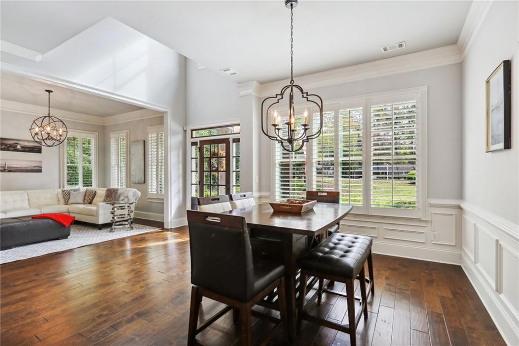 580 Windsor Parkway, Atlanta, Georgia 30342, 5 Bedrooms Bedrooms, ,4 BathroomsBathrooms,Residential,Sold,580 Windsor Parkway,7286861