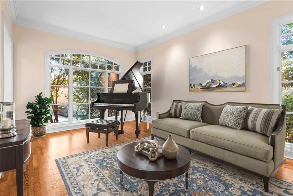 Formal living room or music room - ideal for those family recitals and sing-a-longs!