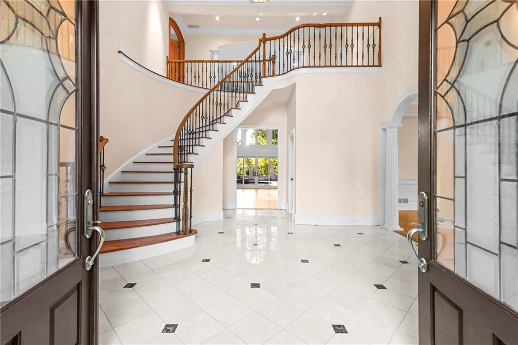 520 Chestnut Rose Lane, Sandy Springs, Georgia 30327, 4 Bedrooms Bedrooms, ,6 BathroomsBathrooms,Residential,For Sale,520 Chestnut Rose Lane,7674991