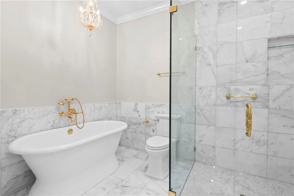 Princess soaking tub, frameless glass enclosed shower