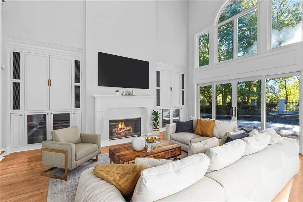 520 Chestnut Rose Lane, Sandy Springs, Georgia 30327, 4 Bedrooms Bedrooms, ,6 BathroomsBathrooms,Residential,For Sale,520 Chestnut Rose Lane,7674991