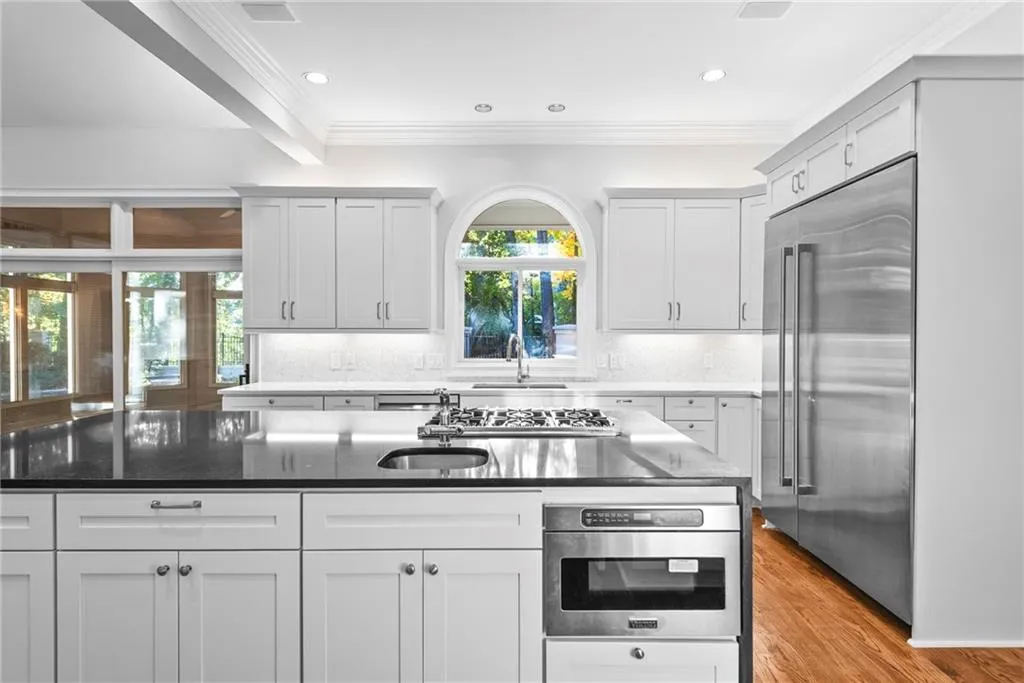 So put together - this kitchen is a dream!!