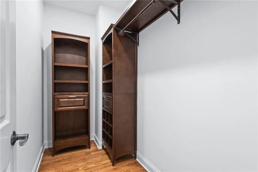 520 Chestnut Rose Lane, Sandy Springs, Georgia 30327, 4 Bedrooms Bedrooms, ,6 BathroomsBathrooms,Residential,For Sale,520 Chestnut Rose Lane,7674991