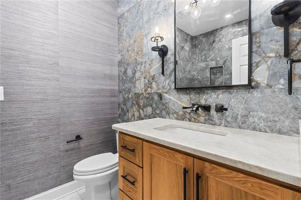 520 Chestnut Rose Lane, Sandy Springs, Georgia 30327, 4 Bedrooms Bedrooms, ,6 BathroomsBathrooms,Residential,For Sale,520 Chestnut Rose Lane,7674991