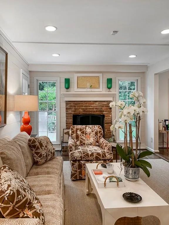 455 Old Creek Road, Atlanta, Georgia 30342, 4 Bedrooms Bedrooms, ,3 BathroomsBathrooms,Residential,Sold,455 Old Creek Road,6905393