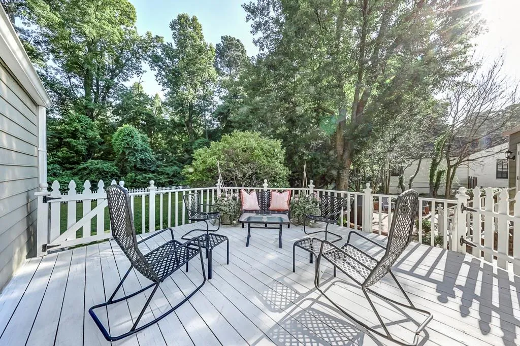 455 Old Creek Road, Atlanta, Georgia 30342, 4 Bedrooms Bedrooms, ,3 BathroomsBathrooms,Residential,Sold,455 Old Creek Road,6905393