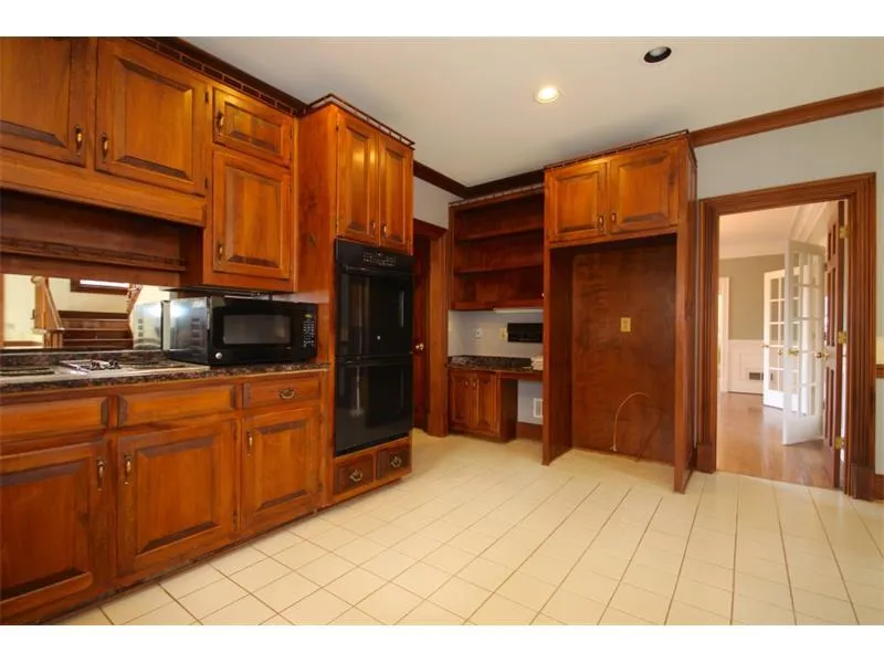 550 Avignon Court, Sandy Springs, Georgia 30350, 4 Bedrooms Bedrooms, ,3 BathroomsBathrooms,Residential,Sold,550 Avignon Court,5655355