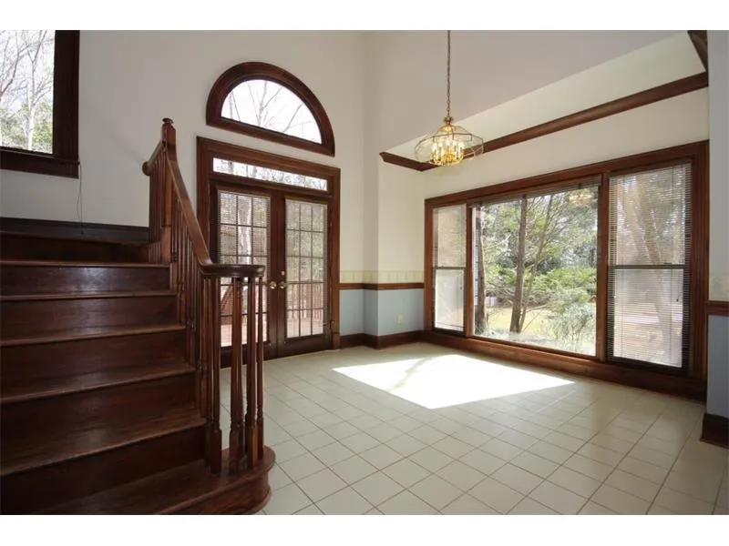 550 Avignon Court, Sandy Springs, Georgia 30350, 4 Bedrooms Bedrooms, ,3 BathroomsBathrooms,Residential,Sold,550 Avignon Court,5655355